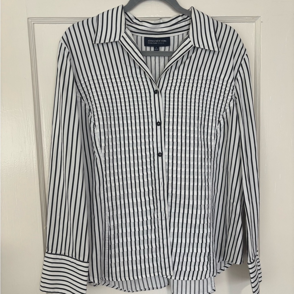 Jones New York Monochrome Striped Button-Down Shirt